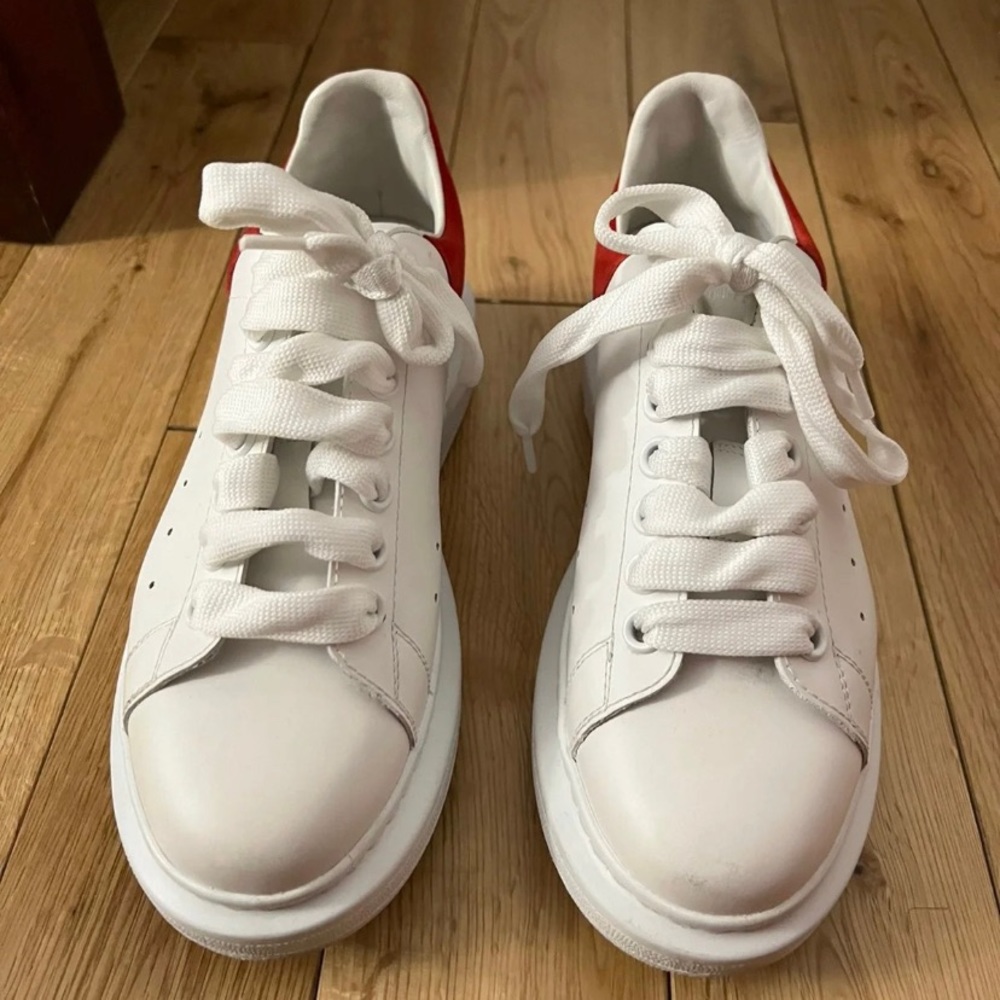 AUTH Alexander McQueen Sneakers